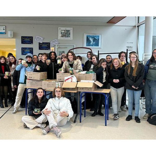 Soutien aux « Restos du coeur » - Cité scolaire F.R. de Chateaubriand